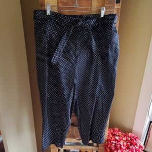 Super cute black and white polka dot crop pants
